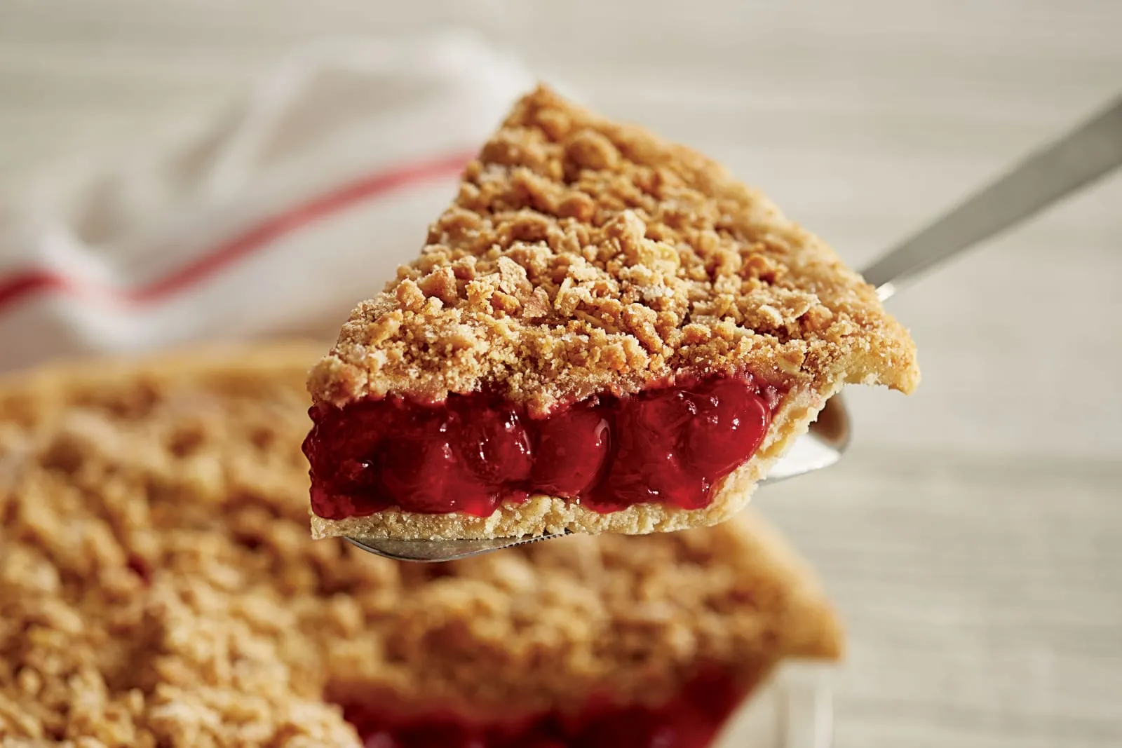 Cherry crumb dessert